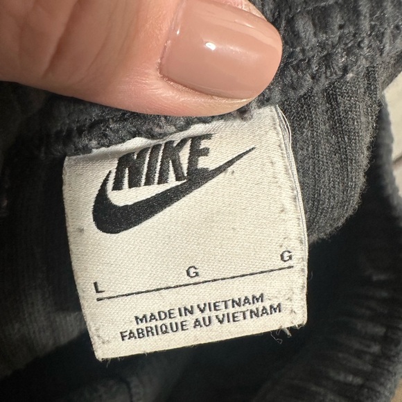 Women’s Nike lounge pants - Picture 3 of 3